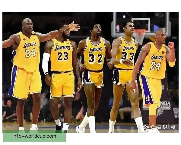 詹姆斯三项数据全能表现成历史第一 湖人双核联手创57年新纪录 詹姆斯三项数据全能表现成历史第一 湖人双核联手创57年新纪录